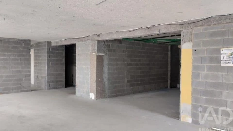 Armazém para Venda em Bodiosa