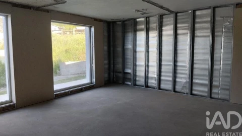 Armazém para Venda em Bodiosa