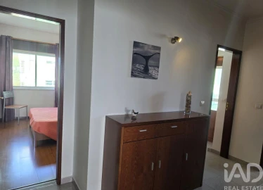 Apartamento T3 para Venda em Charneca de Caparica e Sobreda