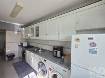 Apartamento T3 para Venda em Charneca de Caparica e Sobreda