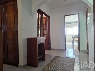 Apartamento T3 para Venda em Charneca de Caparica e Sobreda