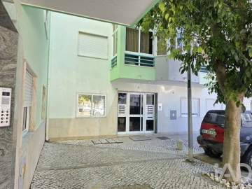Apartamento T3 para Venda em Charneca de Caparica e Sobreda