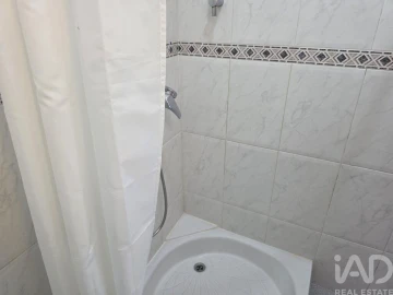 Apartamento T3 para Venda em Charneca de Caparica e Sobreda
