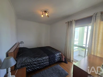 Apartamento T3 para Venda em Charneca de Caparica e Sobreda