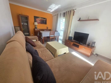 Apartamento T3 para Venda em Charneca de Caparica e Sobreda