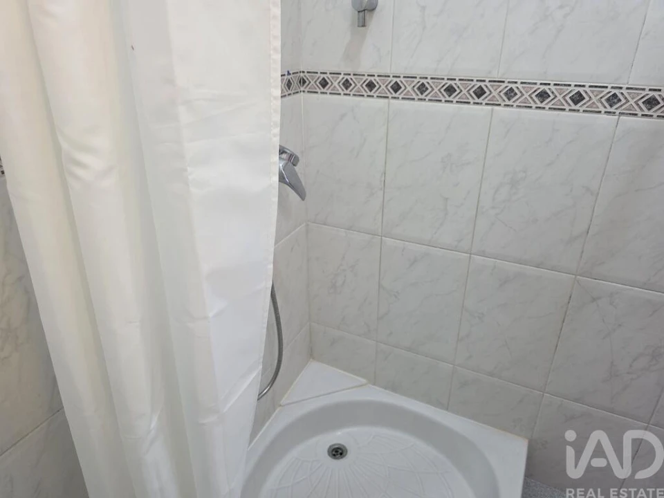 Apartamento T3 para Venda em Charneca de Caparica e Sobreda Foto 25