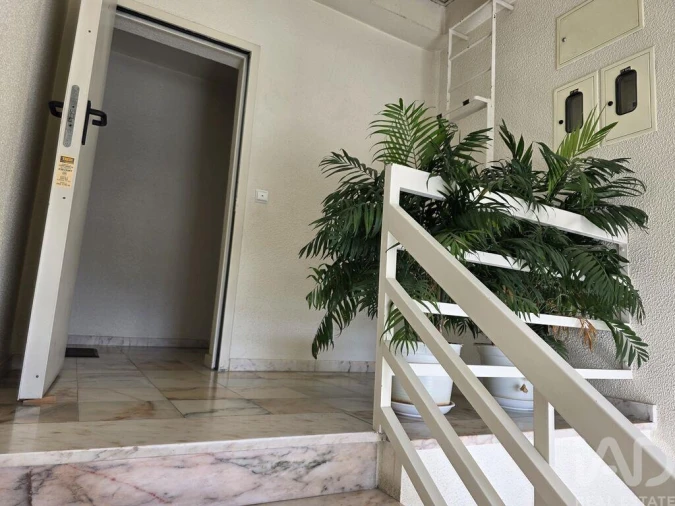Apartamento T3 para Venda em Charneca de Caparica e Sobreda Foto 32