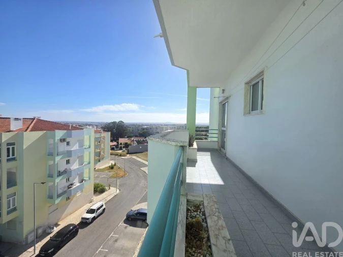 Apartamento T3 para Venda em Charneca de Caparica e Sobreda Foto 8