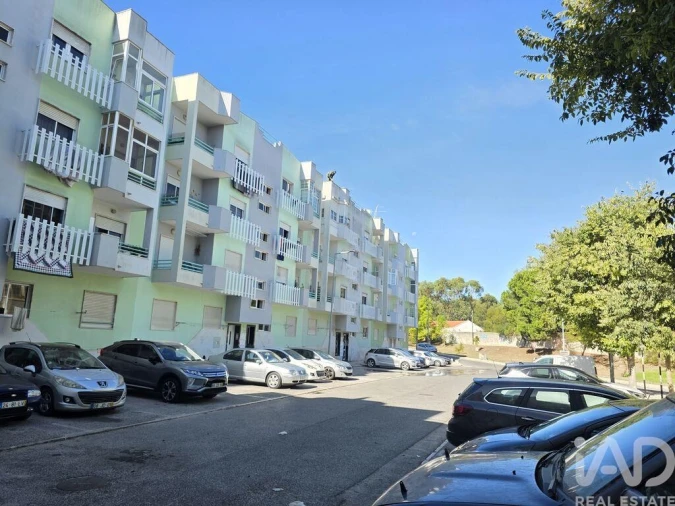Apartamento T3 para Venda em Charneca de Caparica e Sobreda Foto 36
