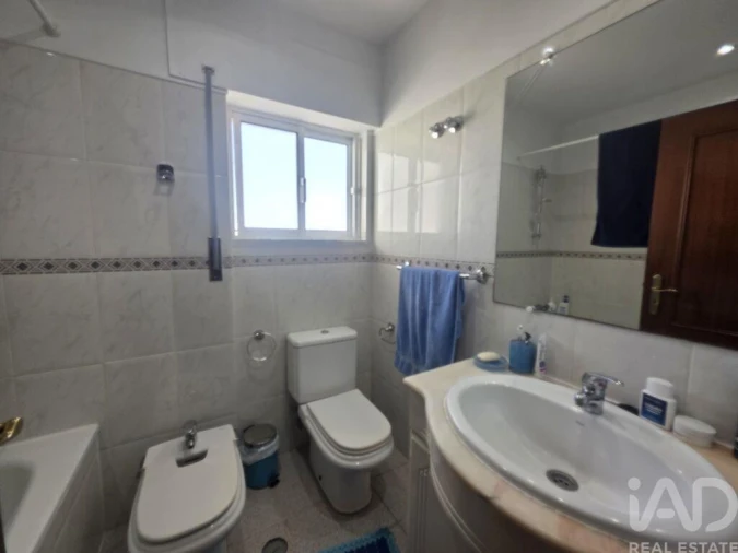 Apartamento T3 para Venda em Charneca de Caparica e Sobreda Foto 28