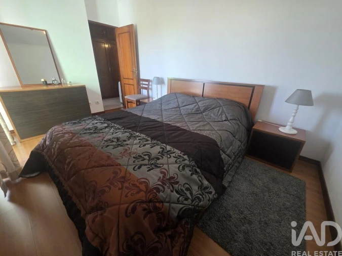 Apartamento T3 para Venda em Charneca de Caparica e Sobreda Foto 31