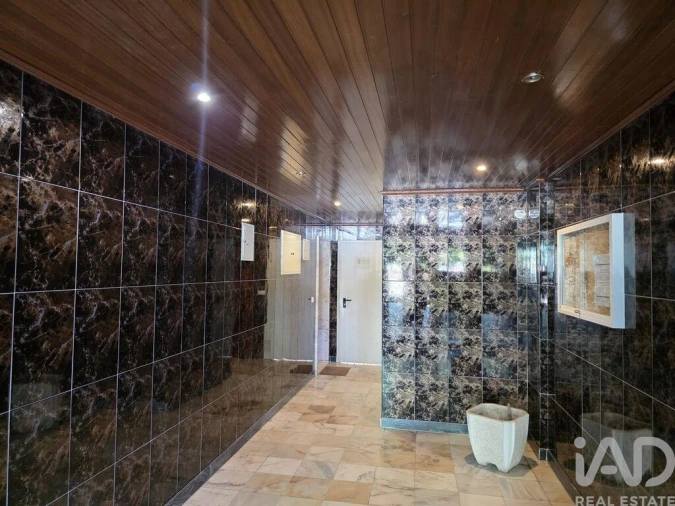 Apartamento T3 para Venda em Charneca de Caparica e Sobreda Foto 34