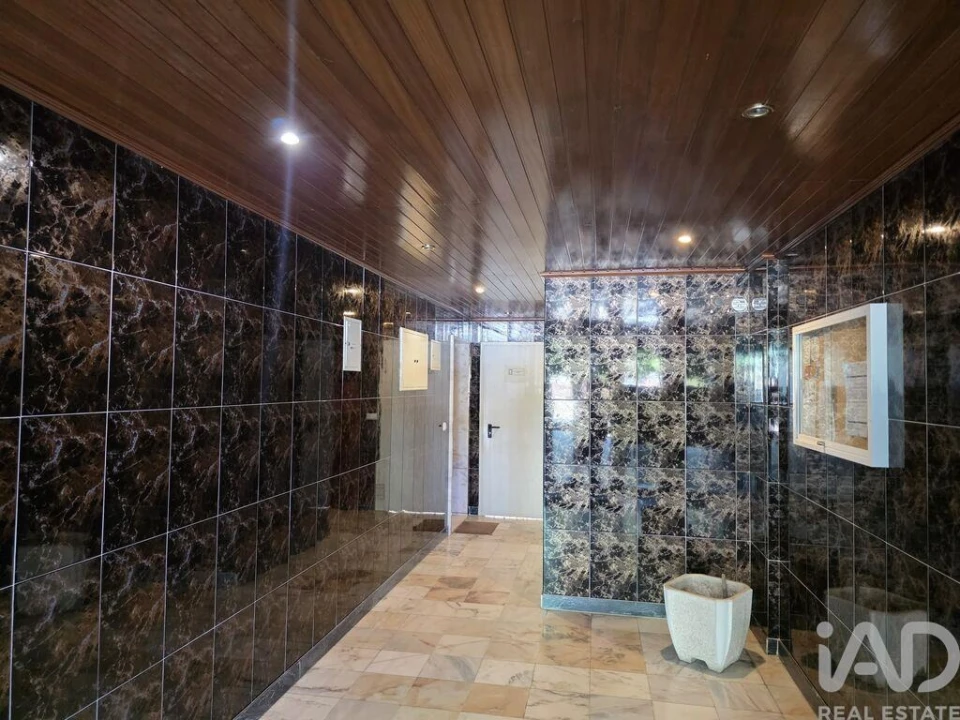 Apartamento T3 para Venda em Charneca de Caparica e Sobreda Foto 34