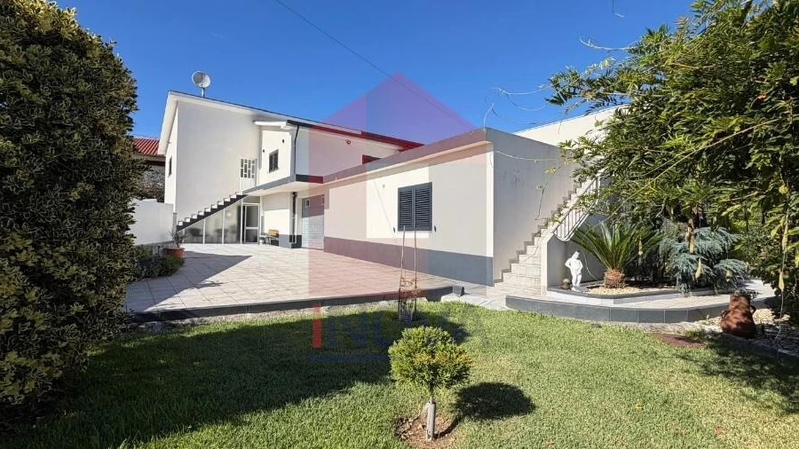 Moradia T3 para Venda em Parada de Gatim