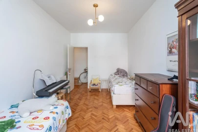 Apartamento T3 para Arrendamento em Areeiro