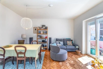 Apartamento T3 para Arrendamento em Areeiro