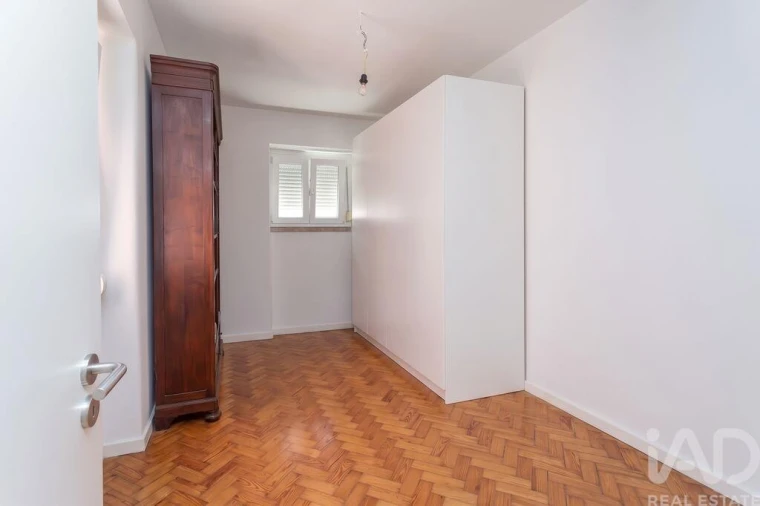 Apartamento T3 para Arrendamento em Areeiro Foto 11
