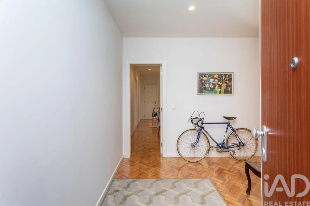Apartamento T3 para Arrendamento em Areeiro Foto 6