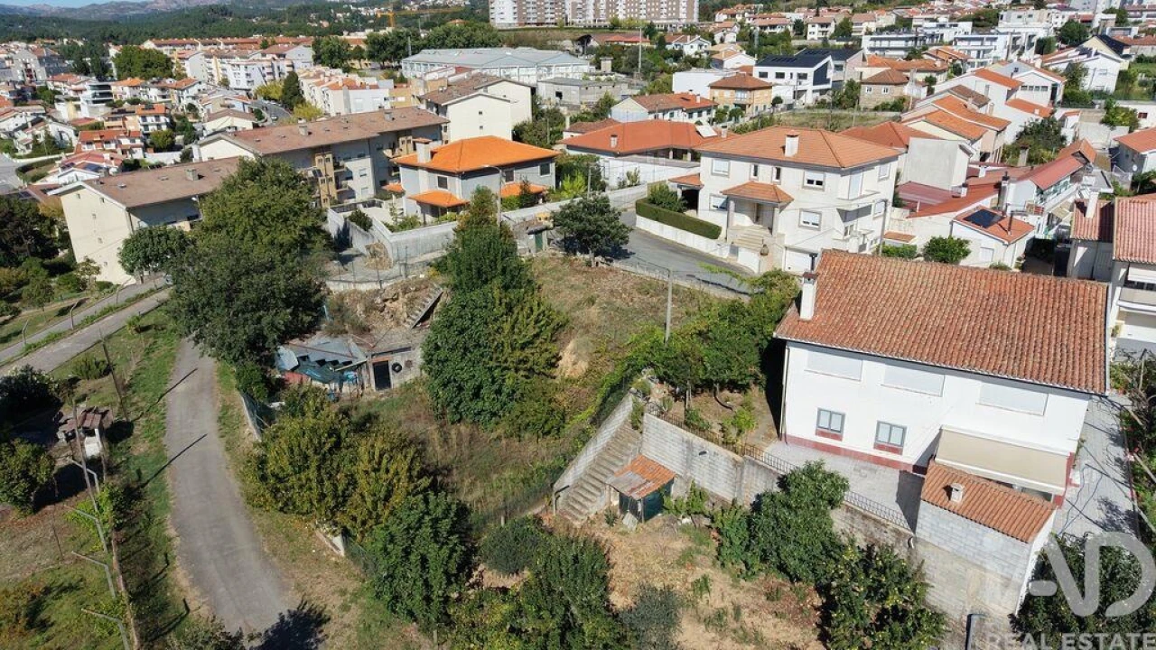 Terreno para Venda em Pena, Quintã e Vila Cova Foto 9