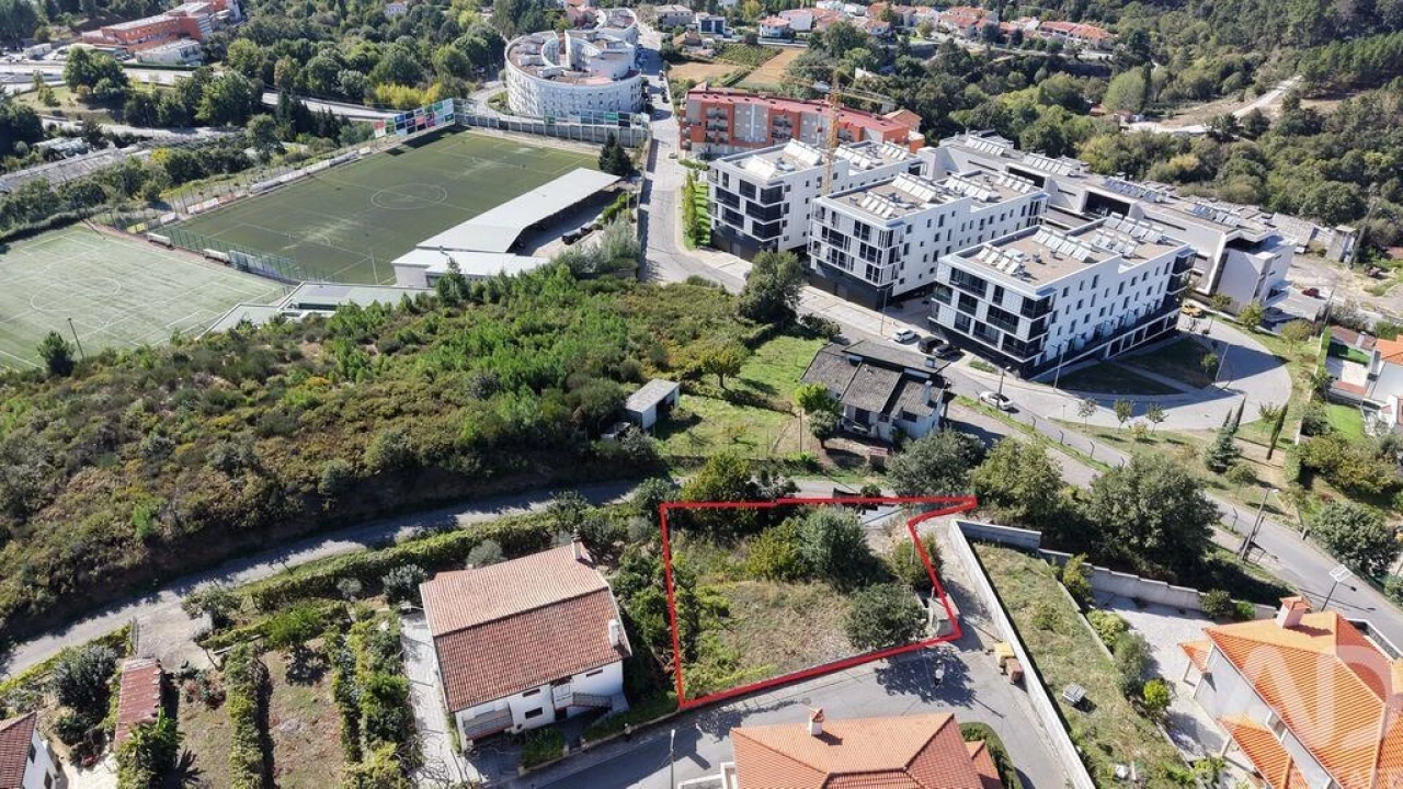 Terreno para Venda em Pena, Quintã e Vila Cova Foto 12