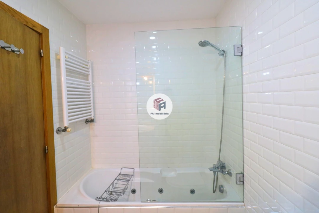 Apartamento T3 para Venda em Valongo Foto 19