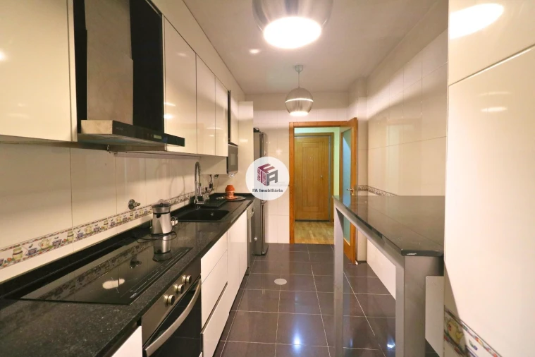 Apartamento T3 para Venda em Valongo Foto 3
