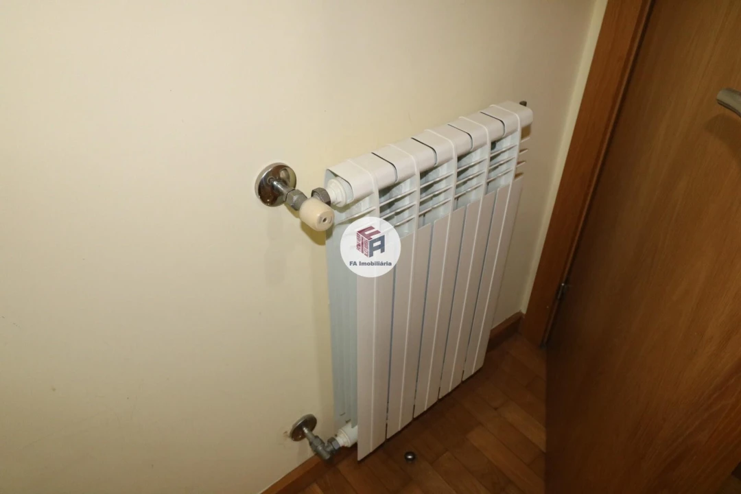 Apartamento T3 para Venda em Valongo Foto 8