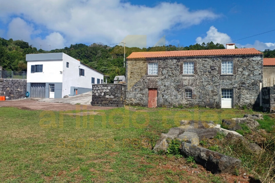 Moradia T3 para Venda em Ribeira Seca Foto 2