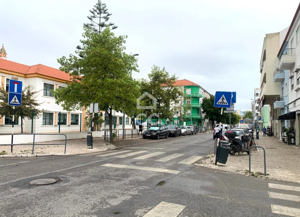 Apartamento T2 para Venda em Almada, Cova da Piedade, Pragal e Cacilhas Foto 3