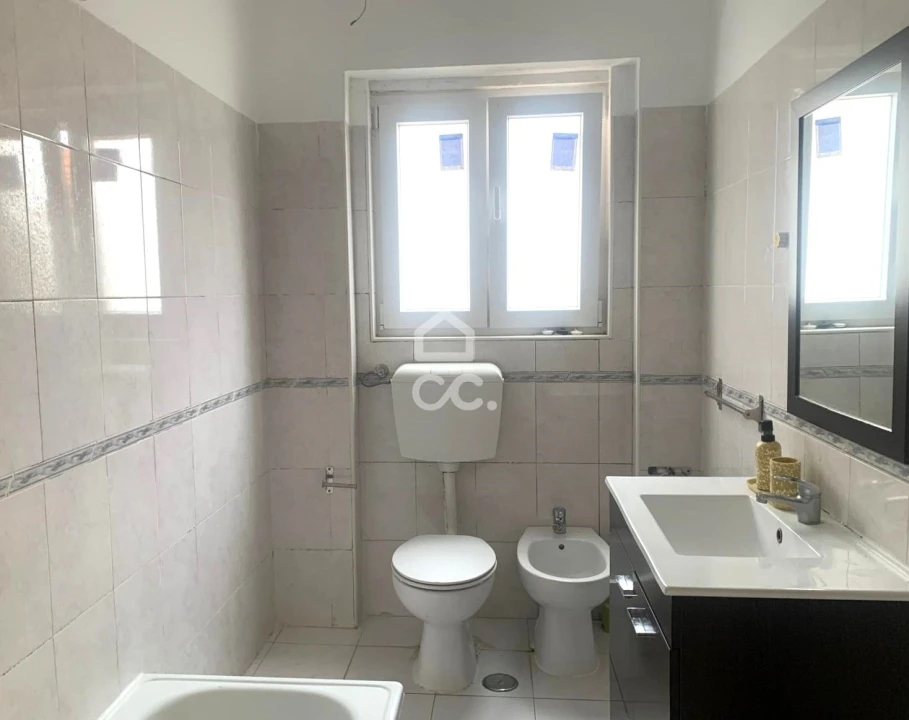 Apartamento T2 para Venda em Almada, Cova da Piedade, Pragal e Cacilhas Foto 16