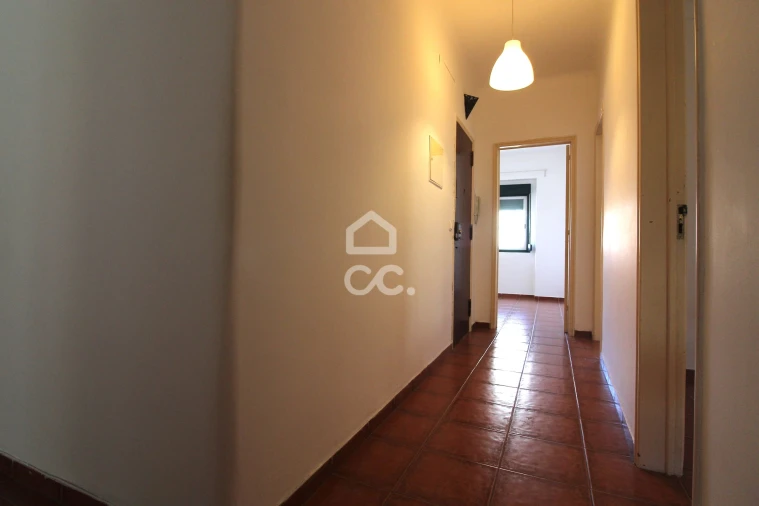 Apartamento T2 para Venda em Almada, Cova da Piedade, Pragal e Cacilhas Foto 5