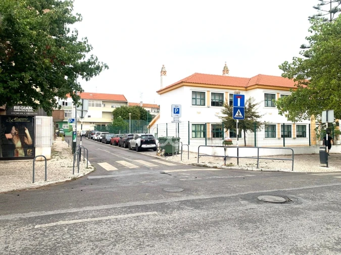 Apartamento T2 para Venda em Almada, Cova da Piedade, Pragal e Cacilhas Foto 2