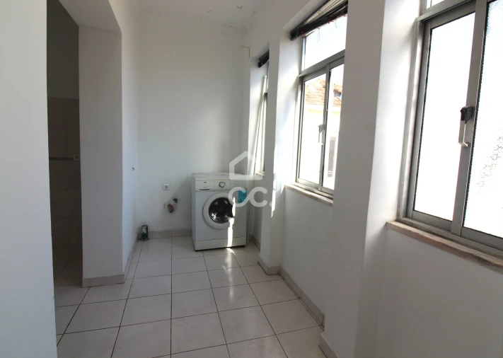 Apartamento T2 para Venda em Almada, Cova da Piedade, Pragal e Cacilhas Foto 3