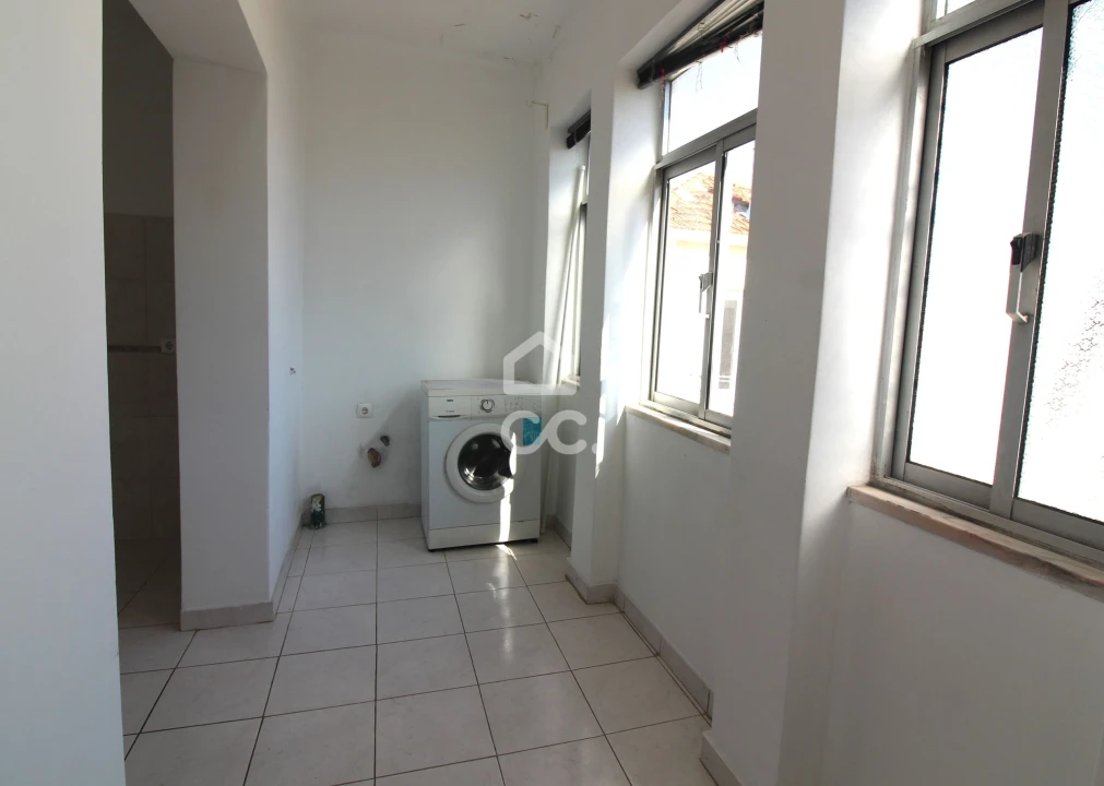 Apartamento T2 para Venda em Almada, Cova da Piedade, Pragal e Cacilhas Foto 3