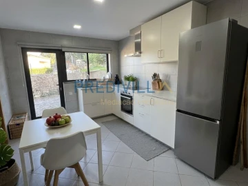 Moradia T4 para Venda em Guilhabreu
