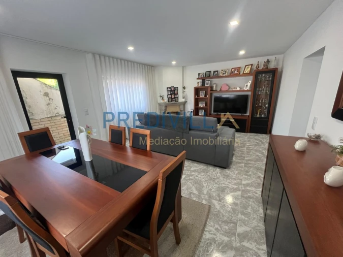 Moradia T4 para Venda em Guilhabreu Foto 15