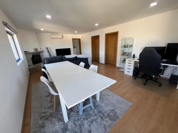 Moradia T4 para Venda em Guilhabreu Foto 3