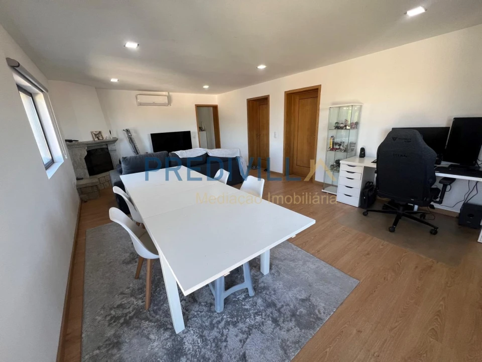 Moradia T4 para Venda em Guilhabreu Foto 5