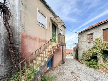 Moradia T2 para Venda em Benquerença