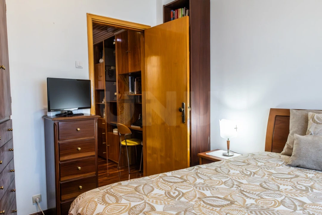 Apartamento T1 para Venda em Campolide Foto 14