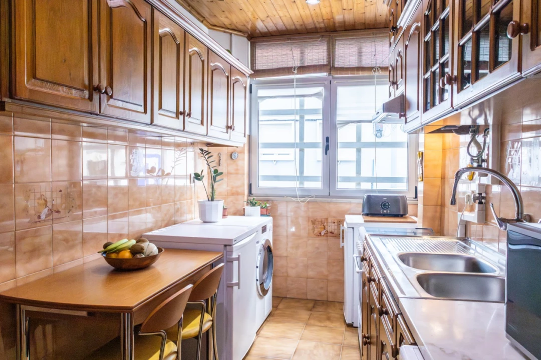 Apartamento T1 para Venda em Campolide Foto 17