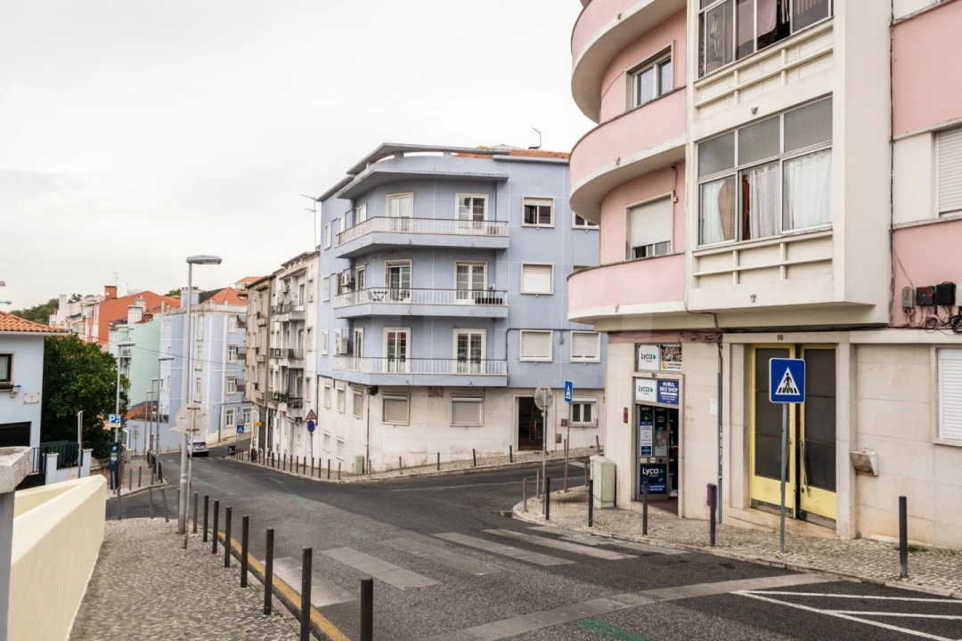 Apartamento T1 para Venda em Campolide Foto 27