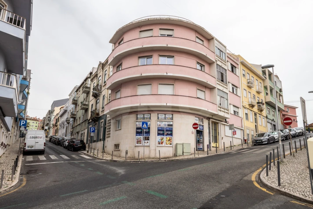Apartamento T1 para Venda em Campolide Foto 28