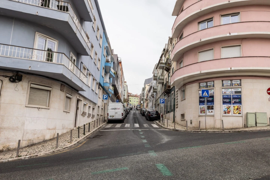 Apartamento T1 para Venda em Campolide Foto 29