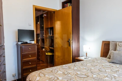 Apartamento T1 para Venda em Campolide