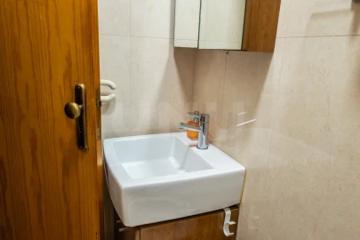 Apartamento T1 para Venda em Campolide