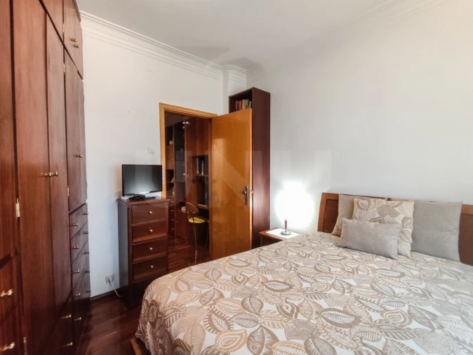 Apartamento T1 para Venda em Campolide Foto 12