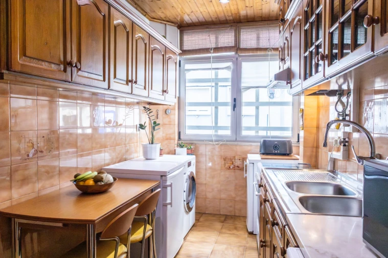 Apartamento T1 para Venda em Campolide Foto 17