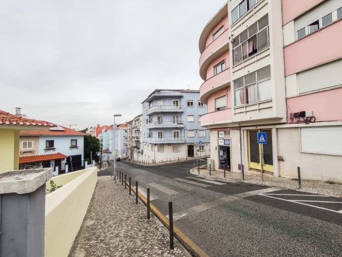 Apartamento T1 para Venda em Campolide Foto 30