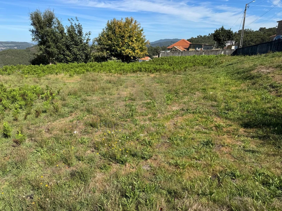 Terreno para Venda em Vilarinho Foto 13